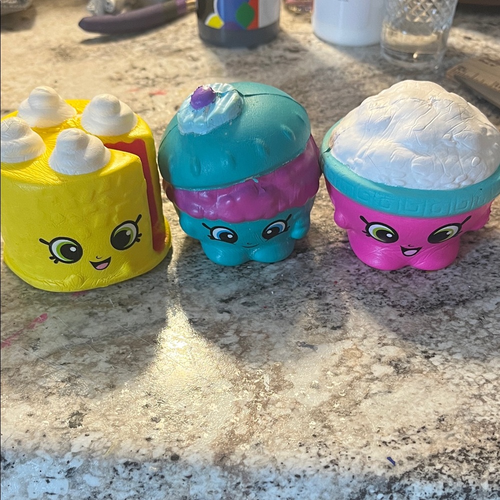 Three piece set of shopkins squish Dee lish
